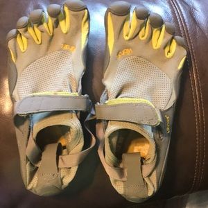 Vibram Toe shoes